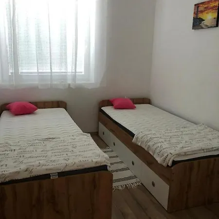 Apartmaji Meduza Apartment *